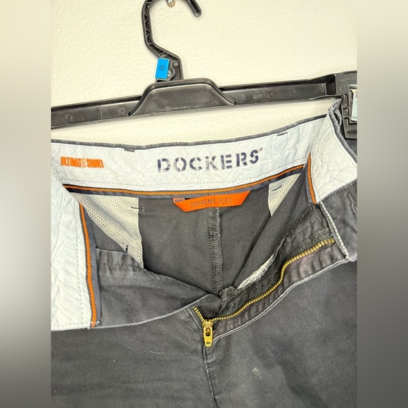 Dockers short pants for men - Picture 6 of 7